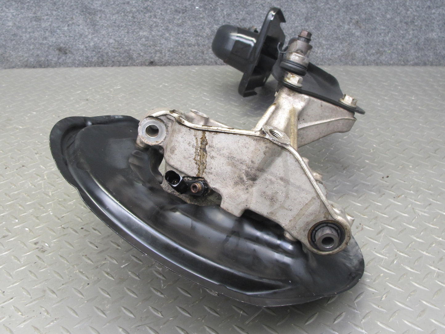 12-13 VW Golf R MK6 AWD Rear Left Spindle Knuckle Wheel Hub w Trailing Arm OEM