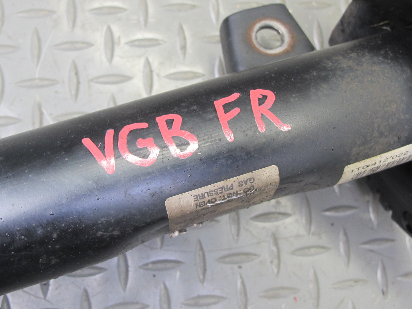 12-13 VW Golf R MK6 Front Left & Right Suspension Strut Shock Absorber Set OEM