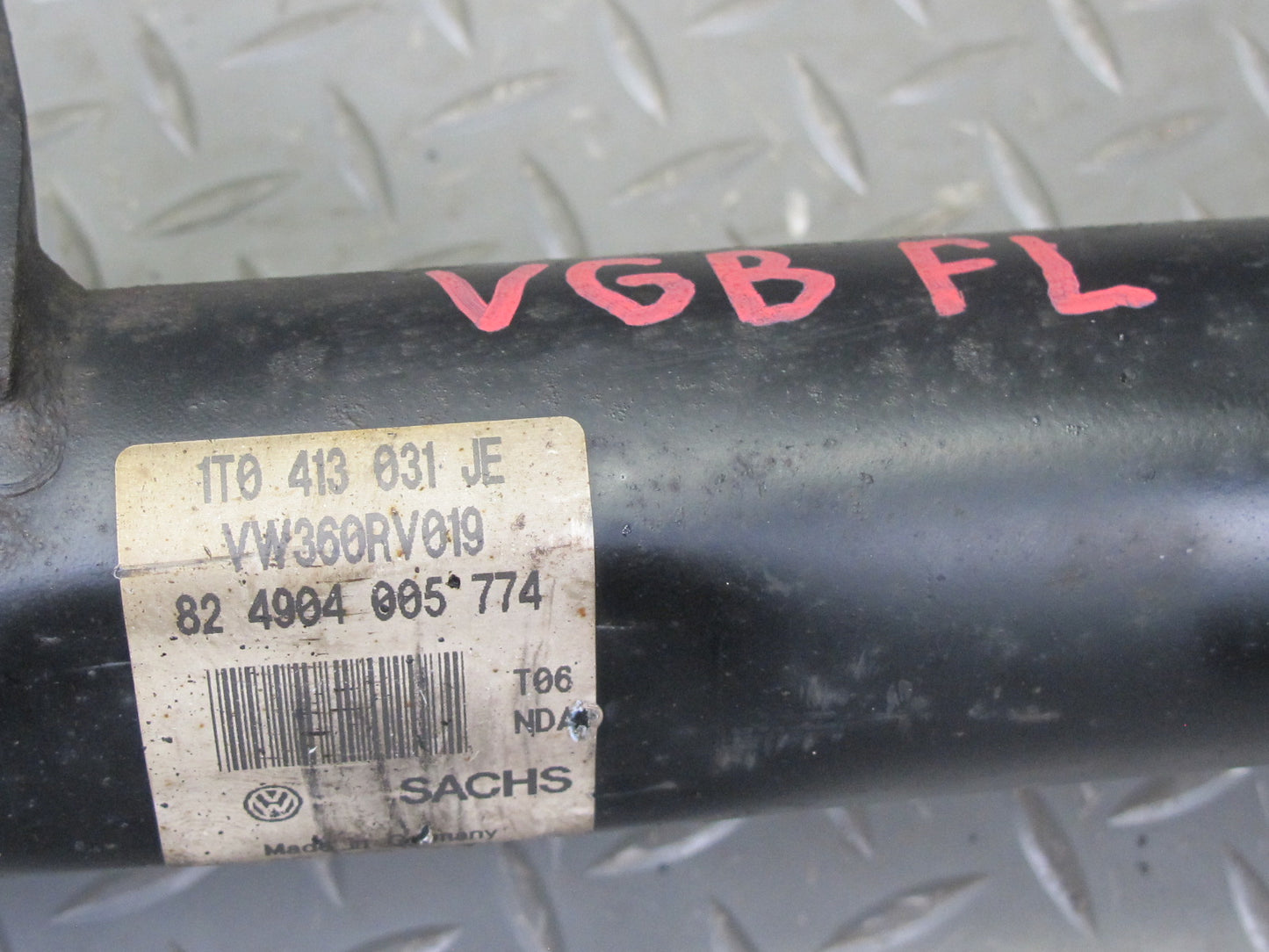 12-13 VW Golf R MK6 Front Left & Right Suspension Strut Shock Absorber Set OEM