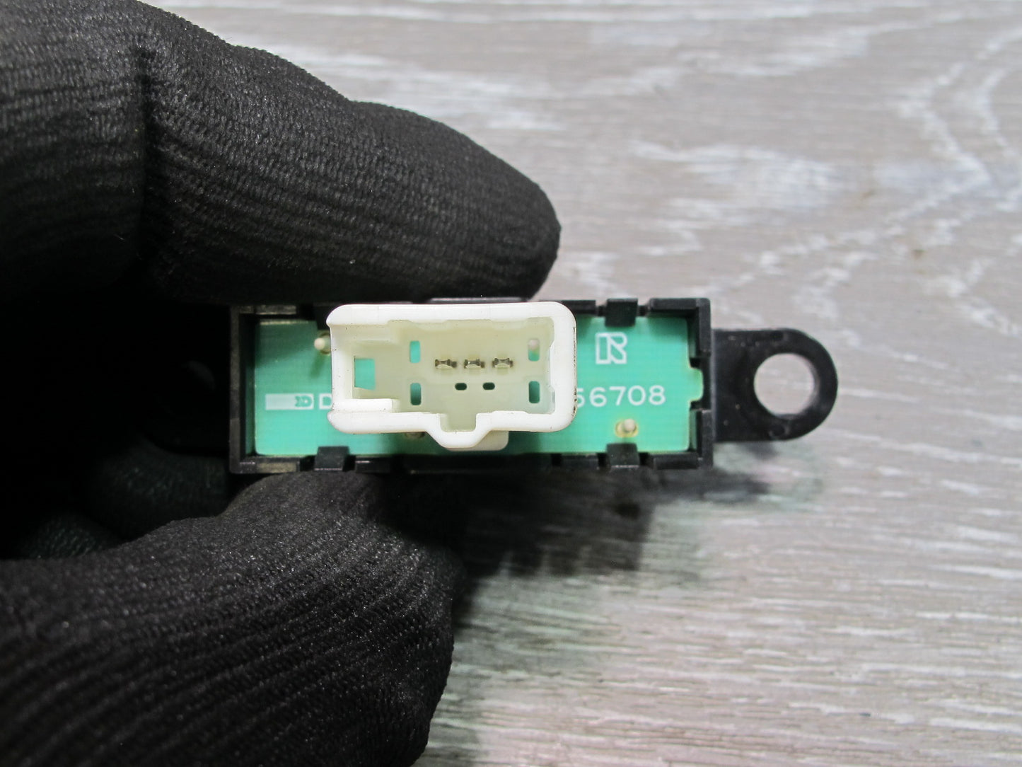 95-00 Lexus LS400 UCF20L Dash Odometer ODO Trip Reset Switch 84975-50010 OEM