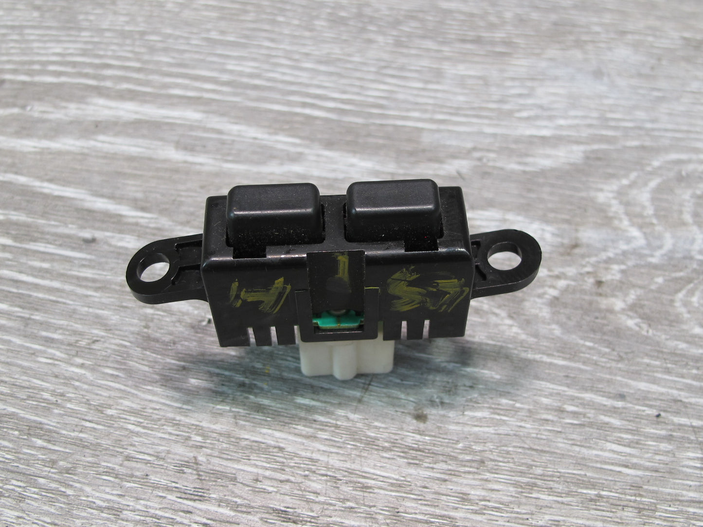 95-00 Lexus LS400 UCF20L Dash Odometer ODO Trip Reset Switch 84975-50010 OEM
