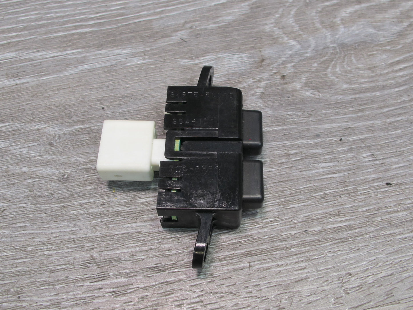 95-00 Lexus LS400 UCF20L Dash Odometer ODO Trip Reset Switch 84975-50010 OEM