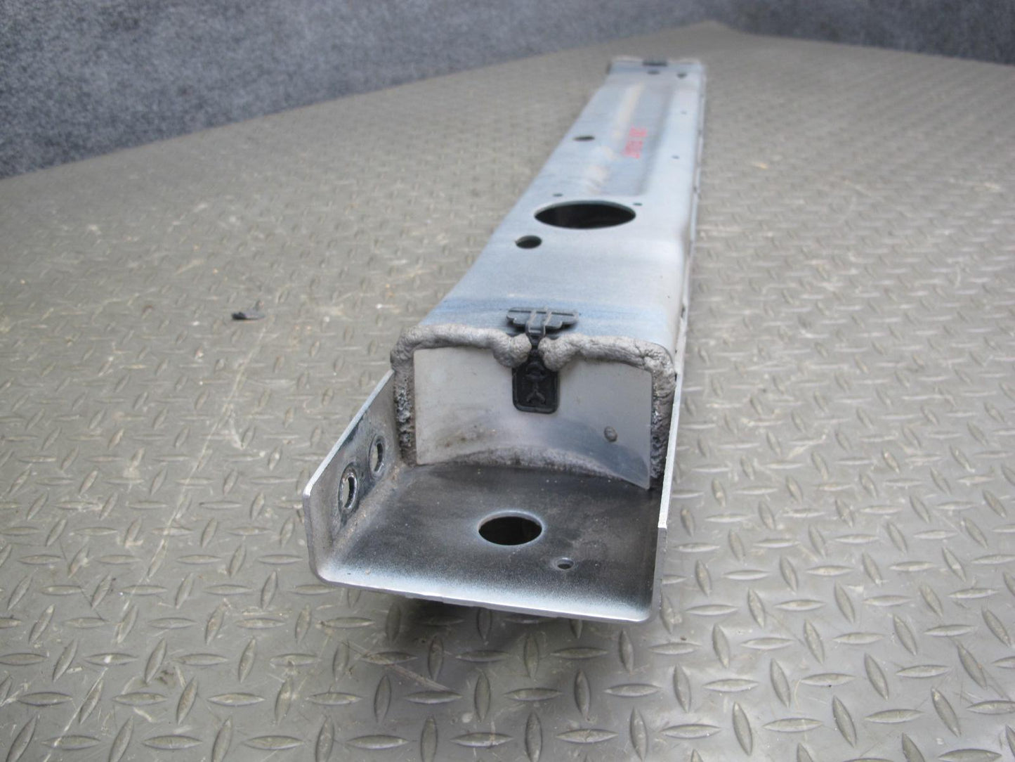 2013-2017 Land Range Rover L405 Front Bumper Impact Reinforcement Bar
