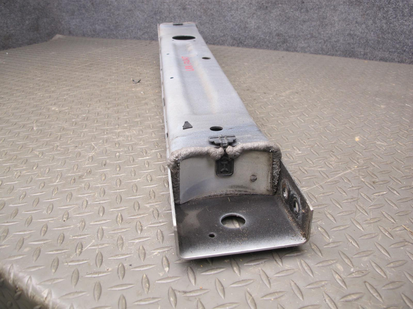 2013-2017 Land Range Rover L405 Front Bumper Impact Reinforcement Bar