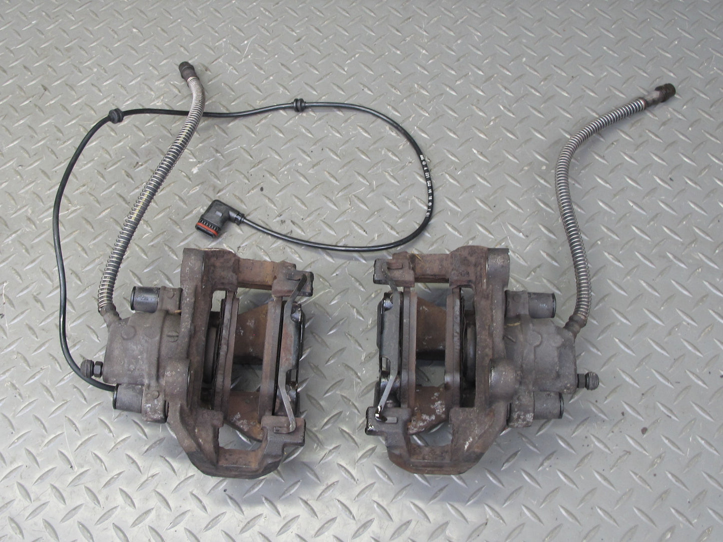 07-13 Mercedes W221 S550 AWD Set of 2 Rear Left & Right Brake Caliper OEM
