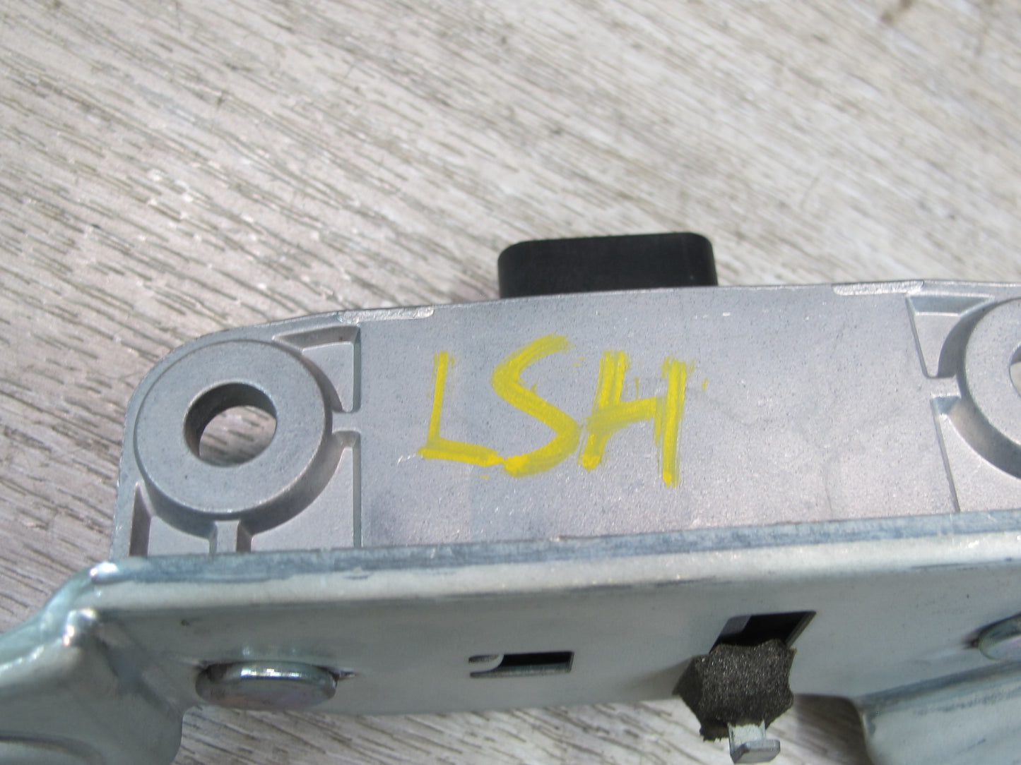 98-00 Lexus UCF20L LS400 YAW Turn Rate Sensor Module 89183-50010 OEM