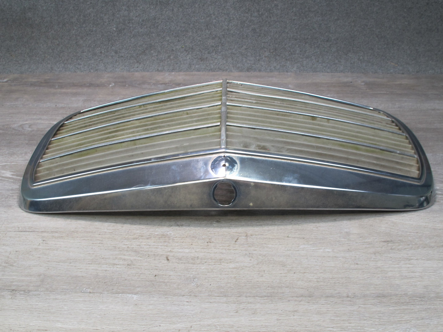 75-85 Mercedes W123 Front Hood Radiator Chrome Grille OEM