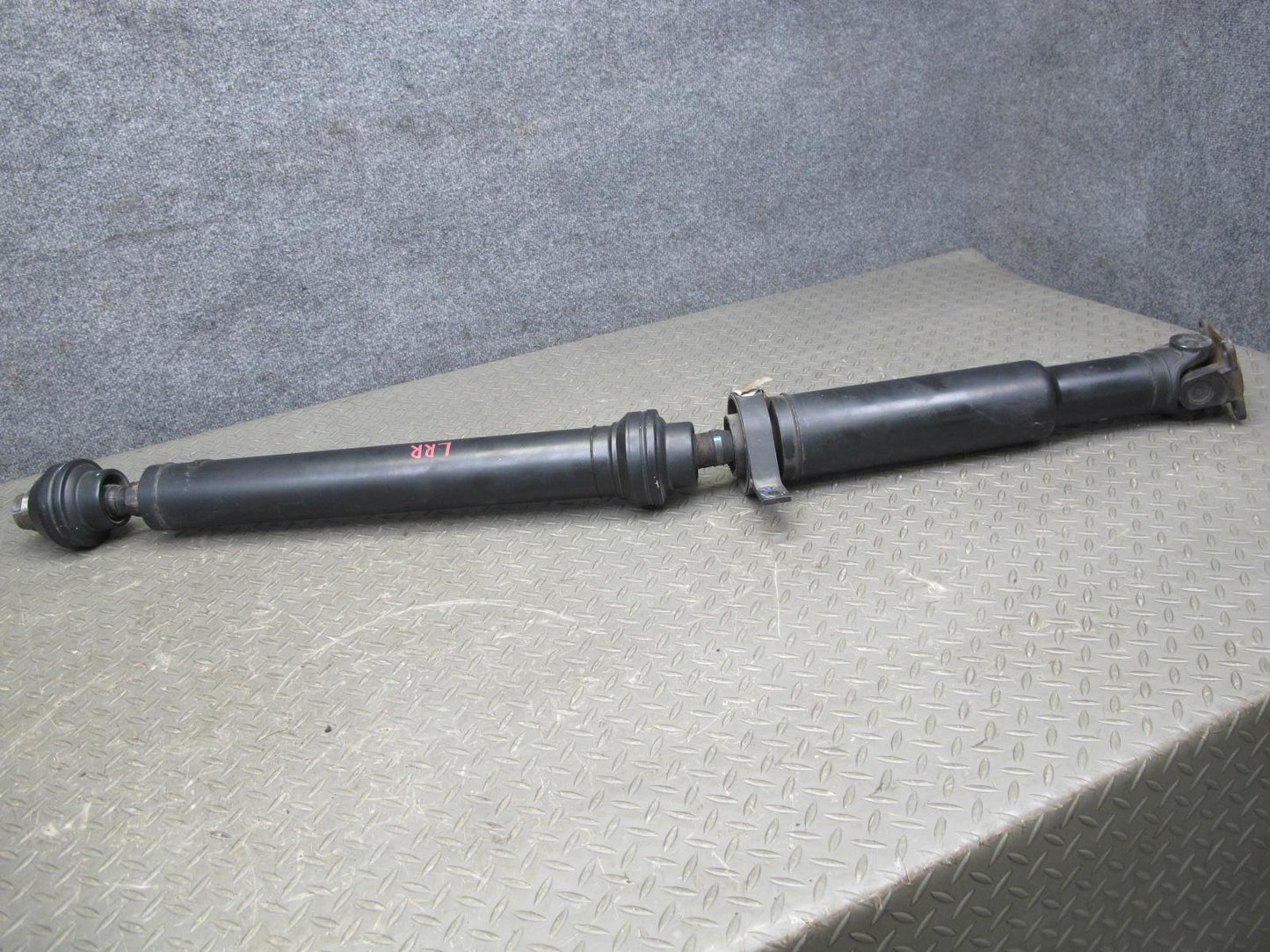 2013-2017 Range Rover L405 5.0L 4WD A/T Supercharged Rear Drive Shaft Driveshaft