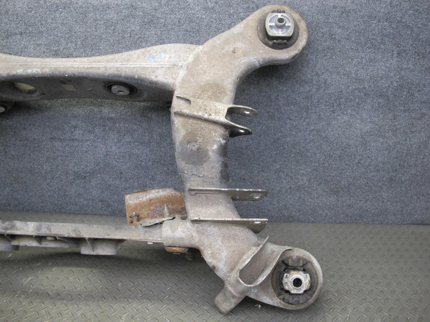 07-13 Mercedes W221 S550 4MATIC AWD Rear Subframe Crossmember Carrier OEM