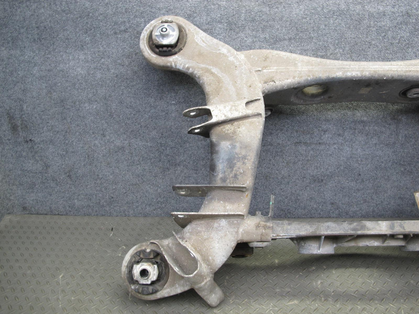 07-13 Mercedes W221 S550 4MATIC AWD Rear Subframe Crossmember Carrier OEM