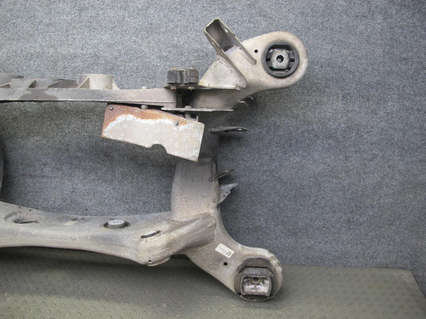 07-13 Mercedes W221 S550 4MATIC AWD Rear Subframe Crossmember Carrier OEM