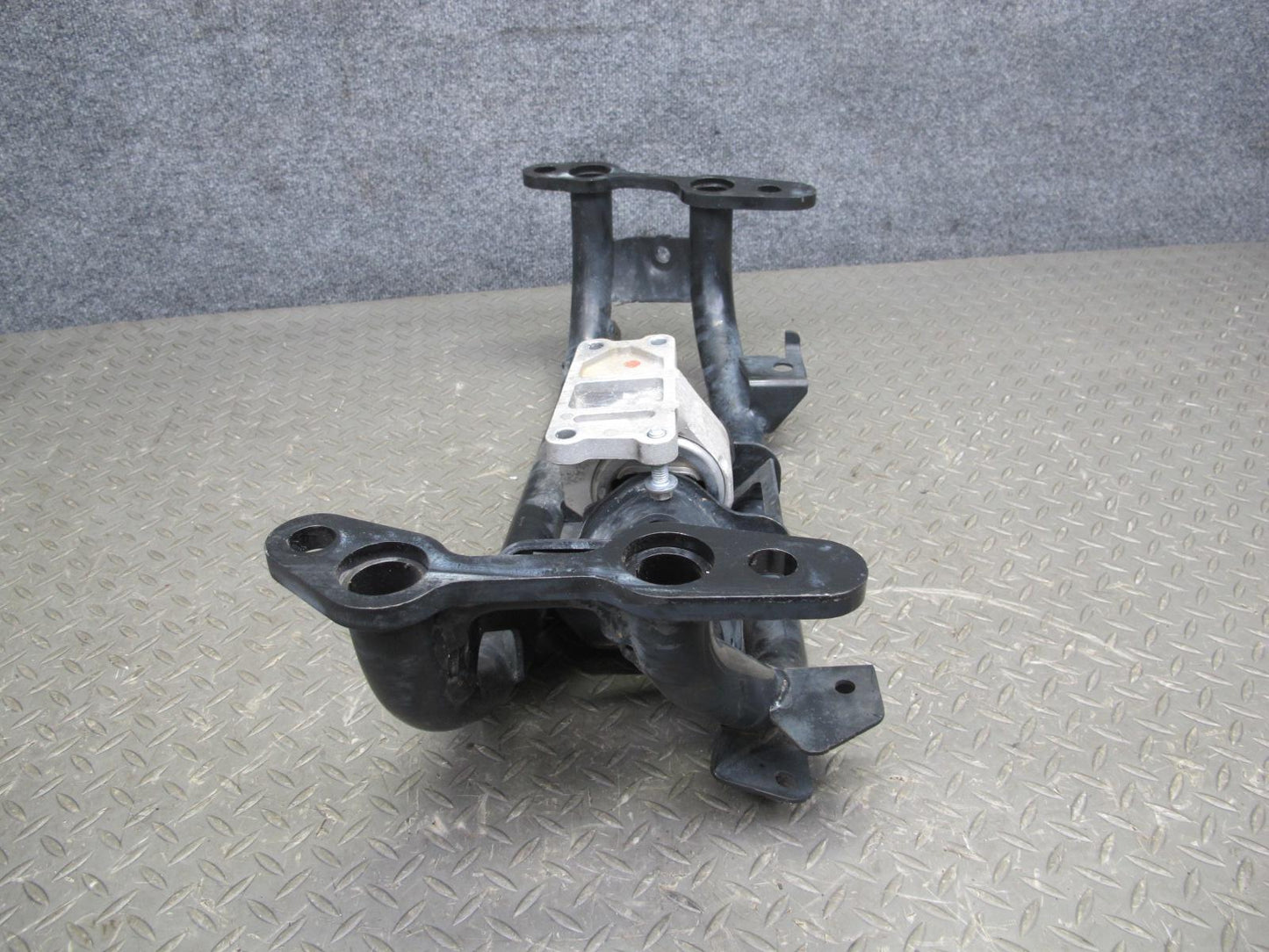 2014-2016 Land Range Rover L405 Transmission Crossmember Subframe Mount Cradle