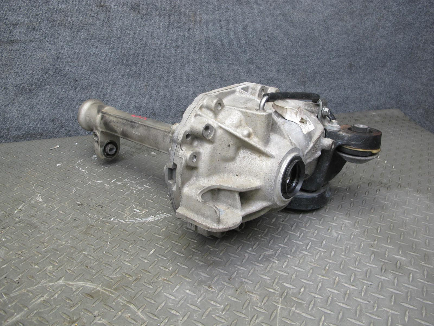 2013-2017 Land Range Rover L405 5.0L 4x4 Front Differential Carrier 3.31 Ratio