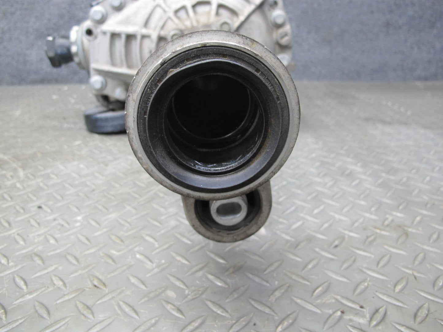 2013-2017 Land Range Rover L405 5.0L 4x4 Front Differential Carrier 3.31 Ratio