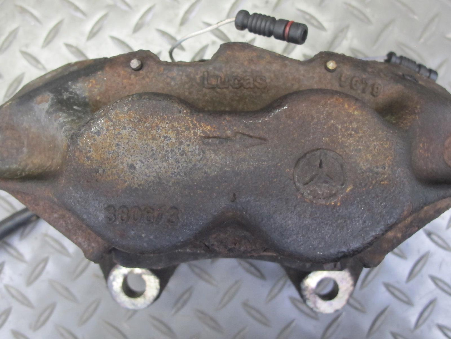 94-99 Mercedes W140 Set of 2 Front Left & Right Brake Caliper OEM