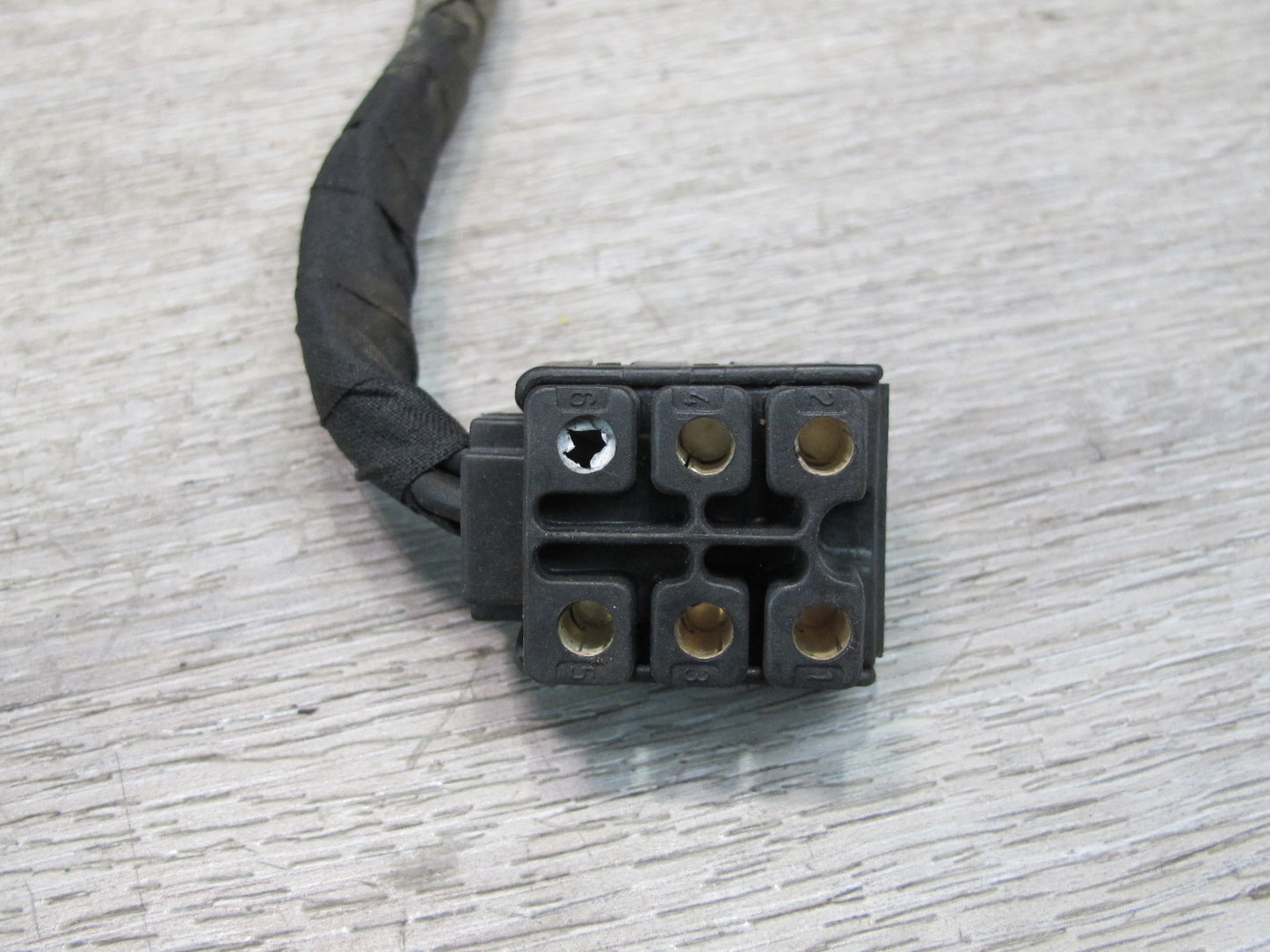 75-85 Mercedes W123 Rear Window Defrost Relay 1078200010 OEM