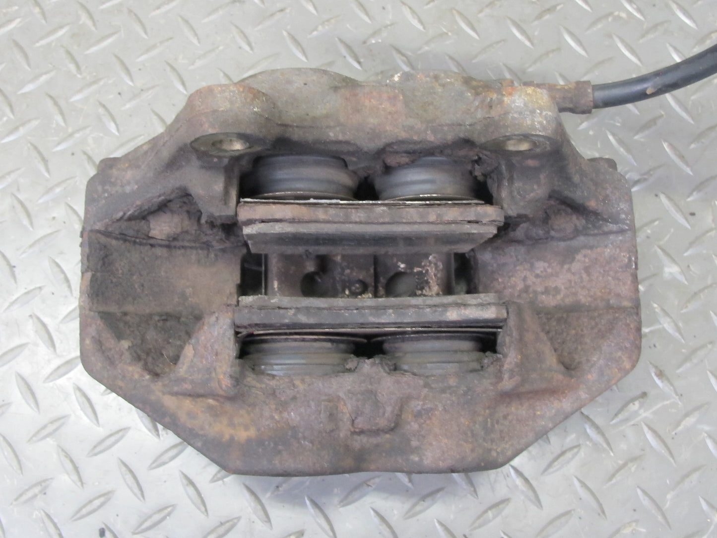 94-99 Mercedes W140 Set of 2 Front Left & Right Brake Caliper OEM