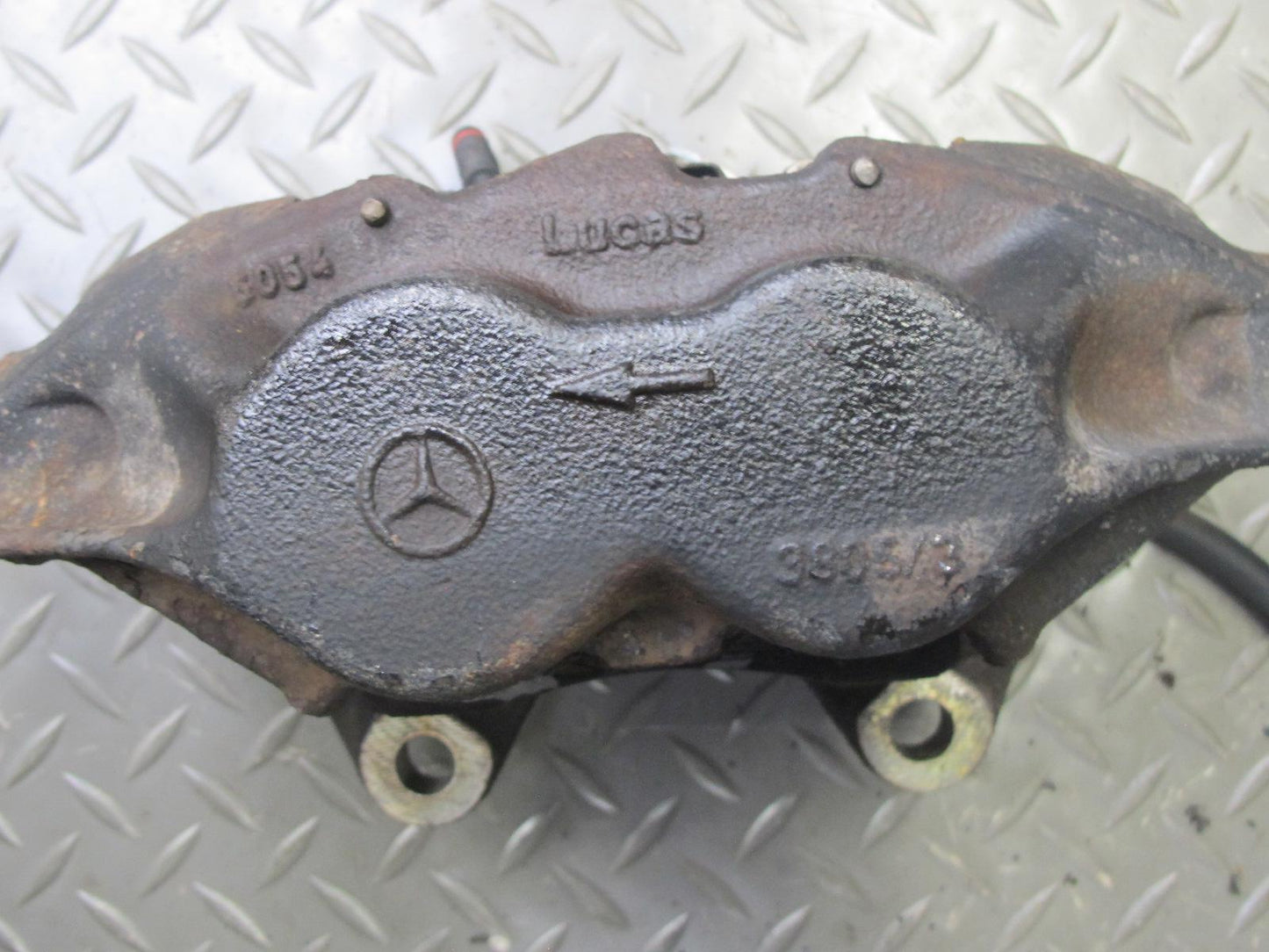 94-99 Mercedes W140 Set of 2 Front Left & Right Brake Caliper OEM