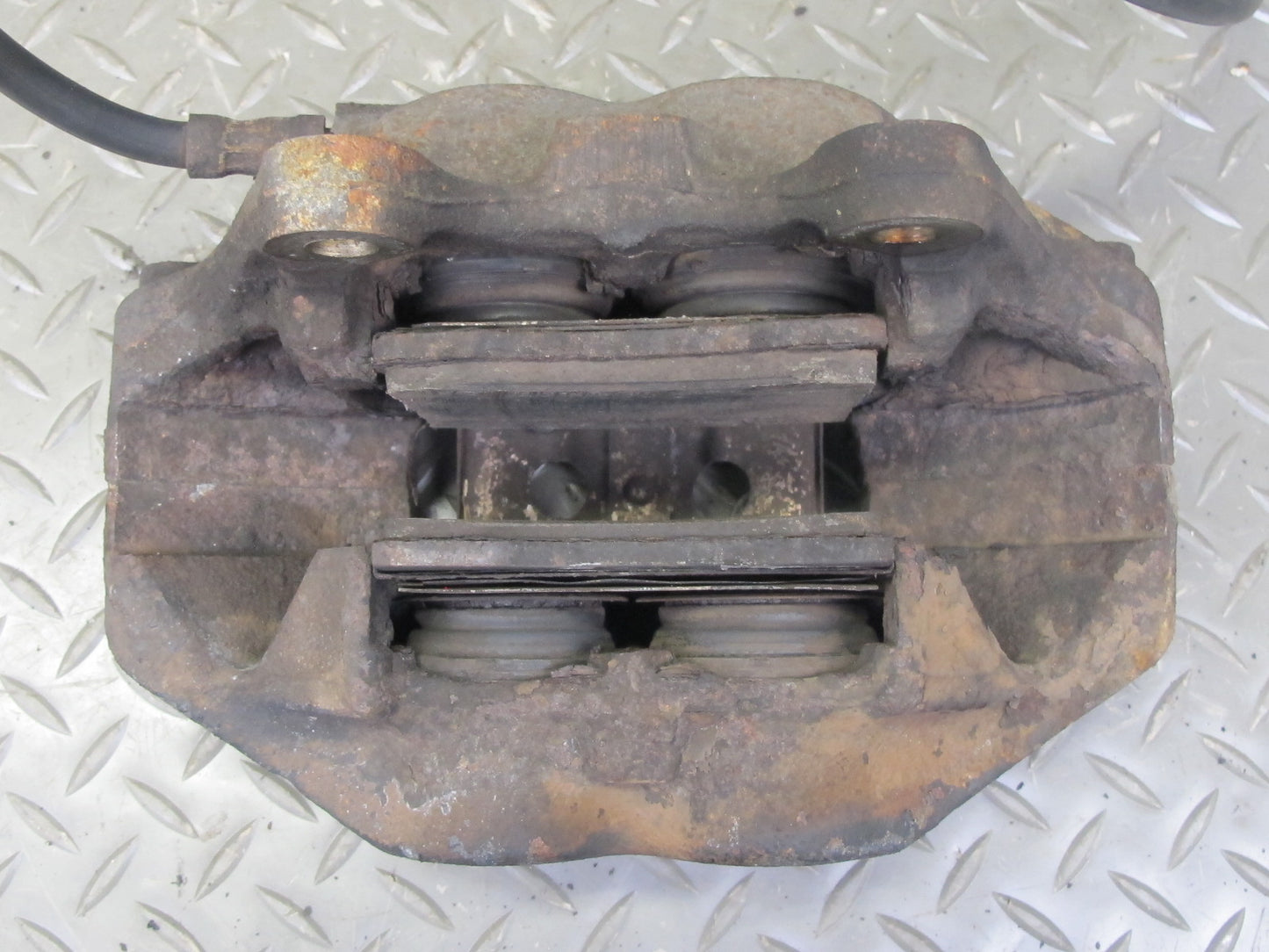 94-99 Mercedes W140 Set of 2 Front Left & Right Brake Caliper OEM