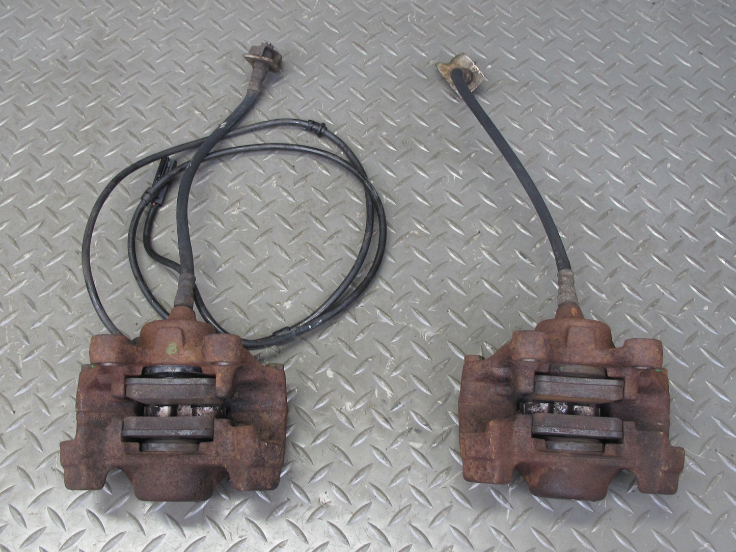 94-99 Mercedes W140 S320 Set of 2 Rear Left & Right Brake Caliper OEM