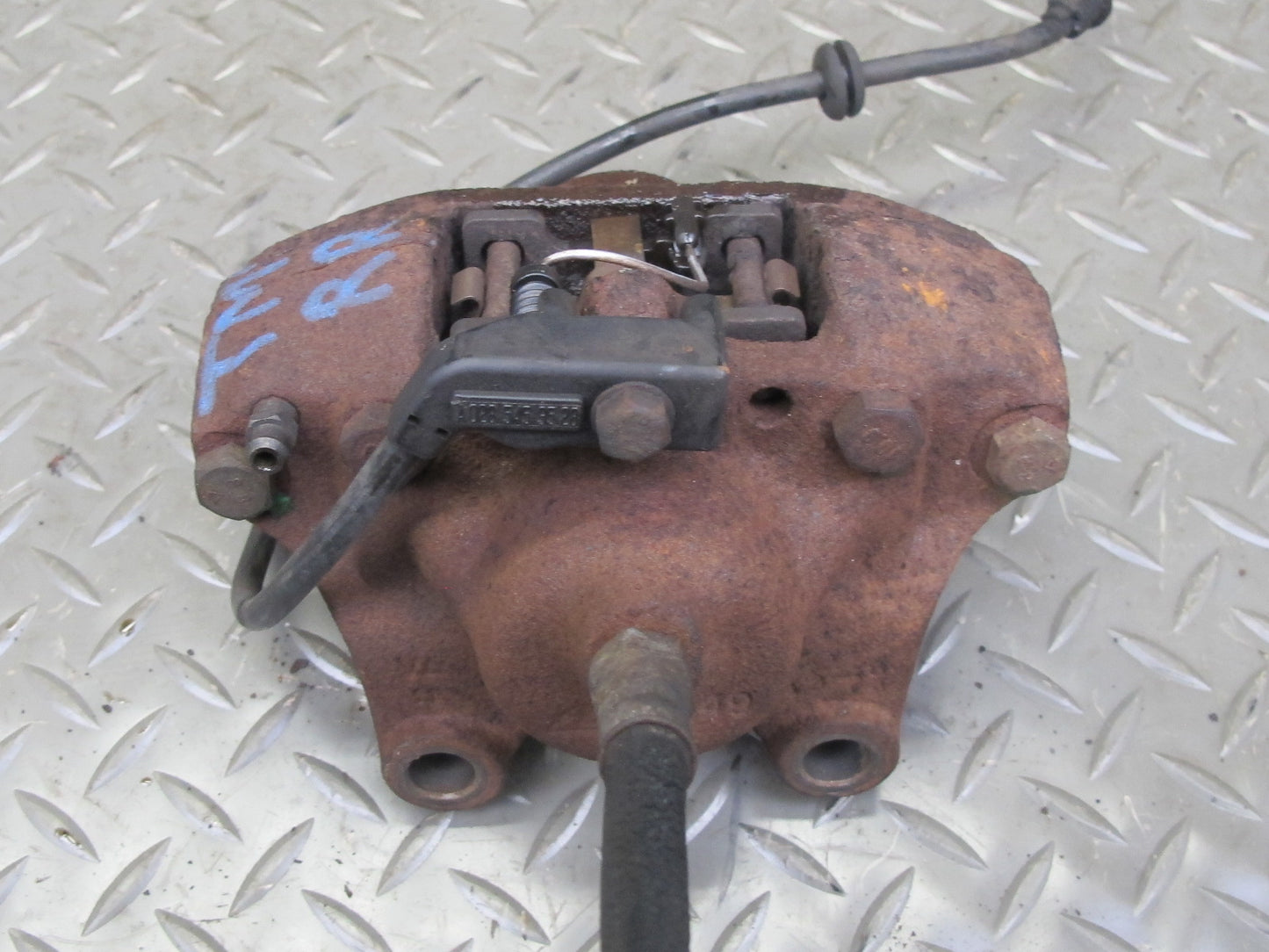 94-99 Mercedes W140 S320 Set of 2 Rear Left & Right Brake Caliper OEM