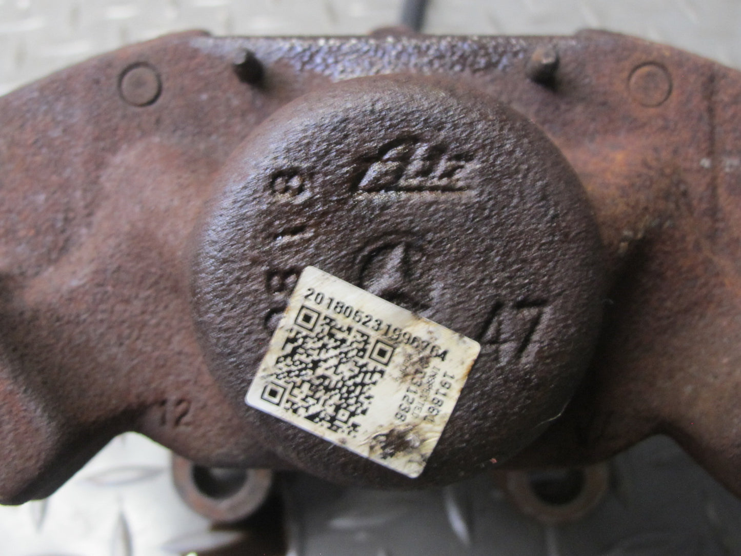 94-99 Mercedes W140 S320 Set of 2 Rear Left & Right Brake Caliper OEM