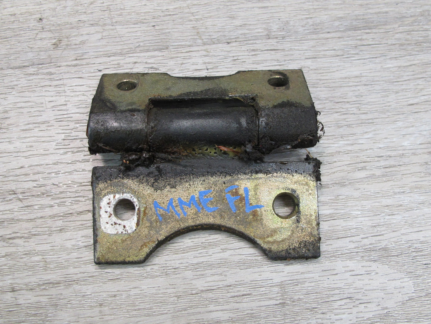 75-85 Mercedes W123 Set of 4 Front Left & Right Door Hinge OEM