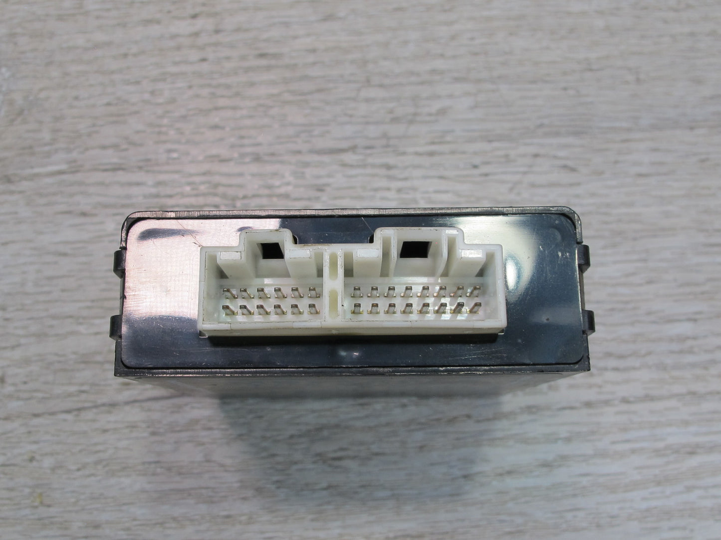 91-93 Dodge Stealth 3000GT Theft-locking Control Module Unit MB629052 OEM