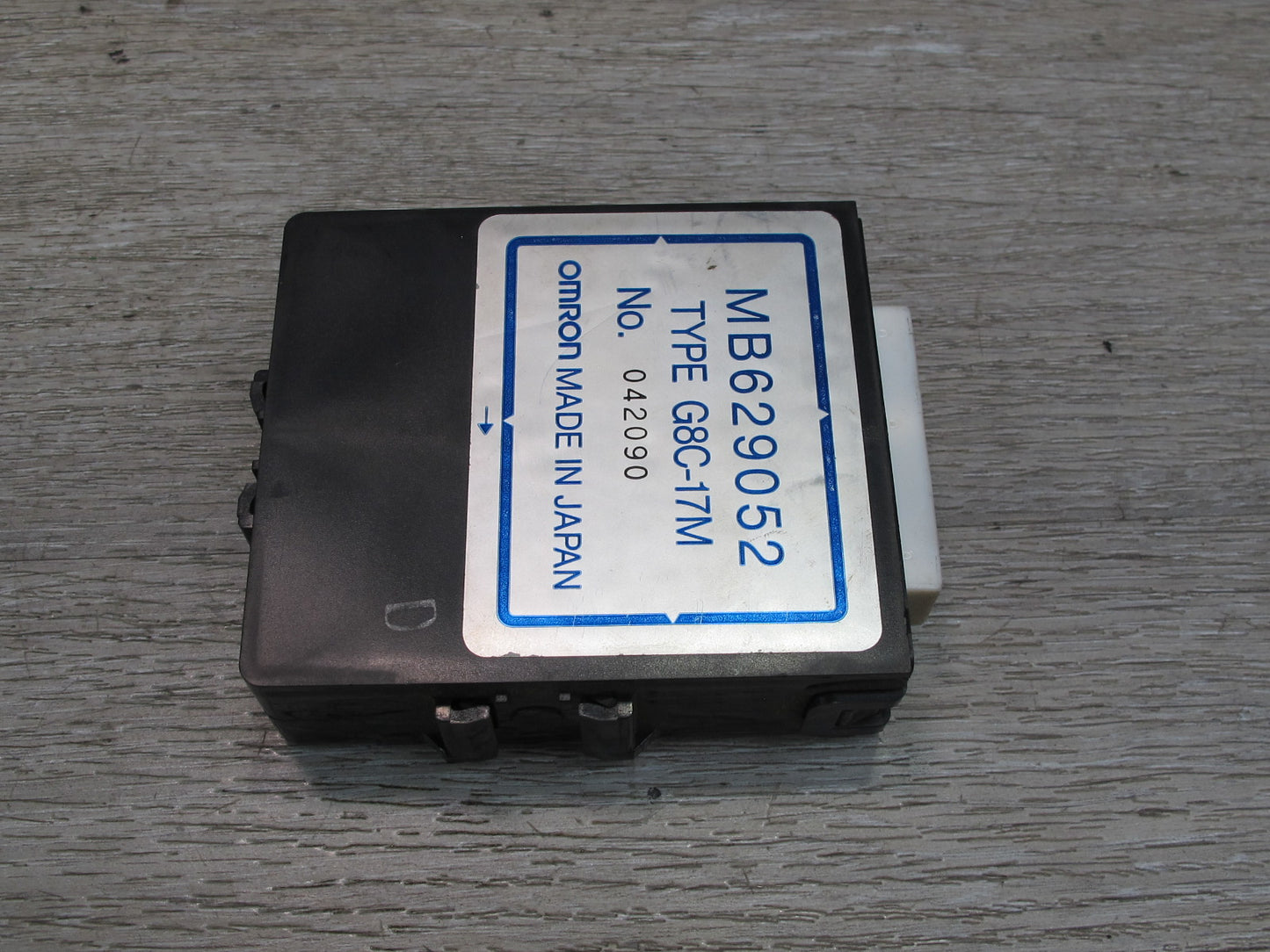 91-93 Dodge Stealth 3000GT Theft-locking Control Module Unit MB629052 OEM