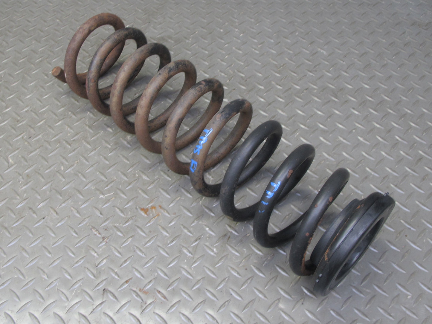 94-99 Mercedes W140 S320 Set of 2 Front Left & Right Suspension Coil Spring OEM