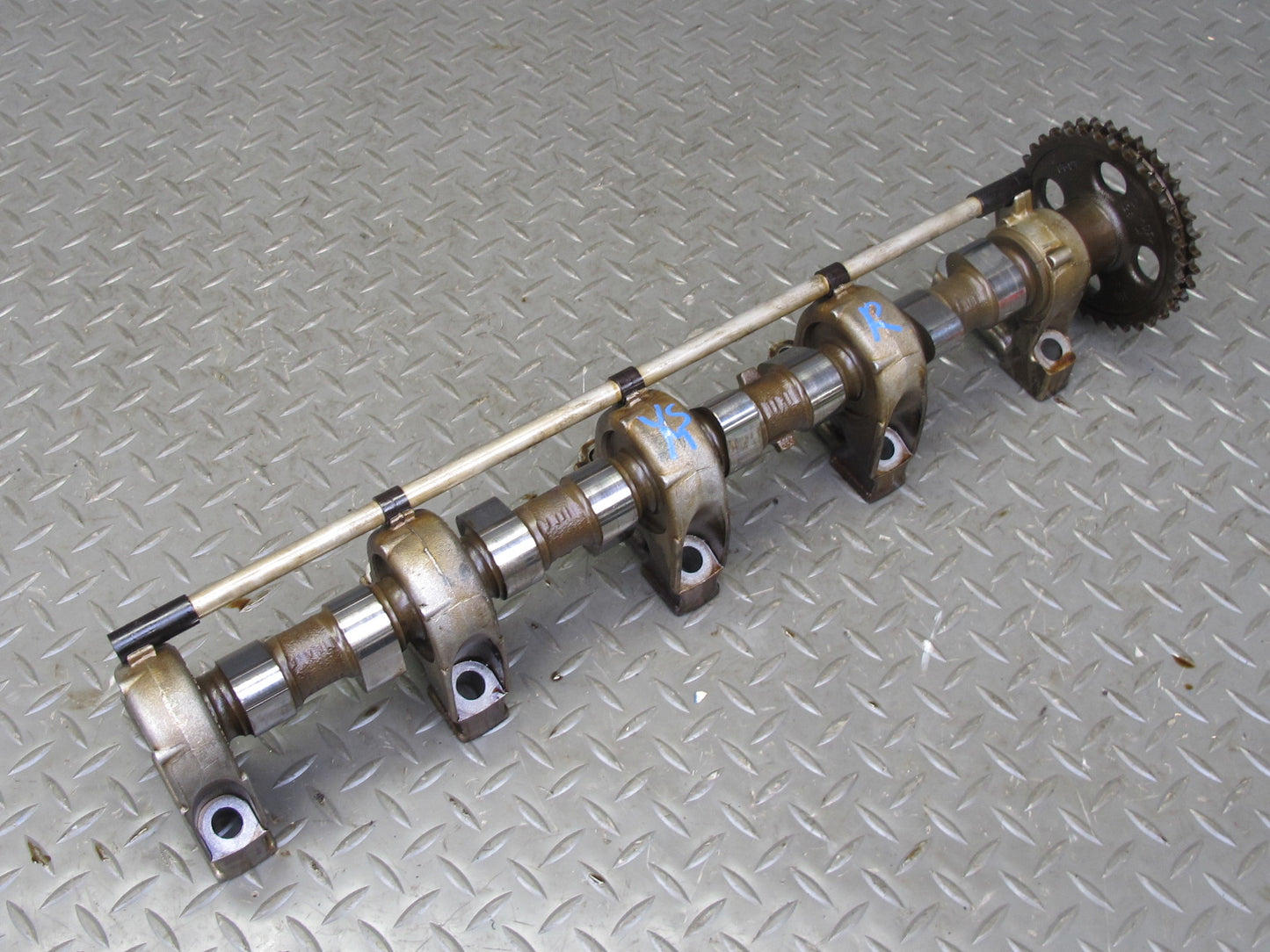 86-91 Mercedes W126 560SEC 560SEL M117 Engine Right Camshaft Assembly OEM