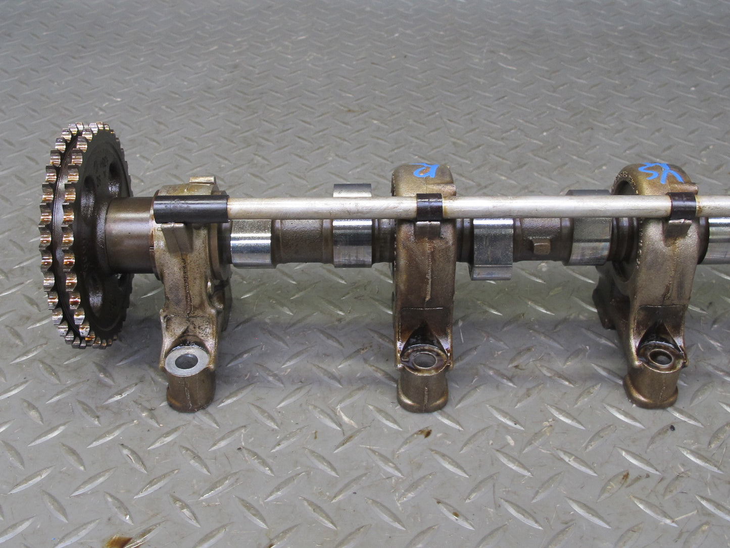 86-91 Mercedes W126 560SEC 560SEL M117 Engine Right Camshaft Assembly OEM