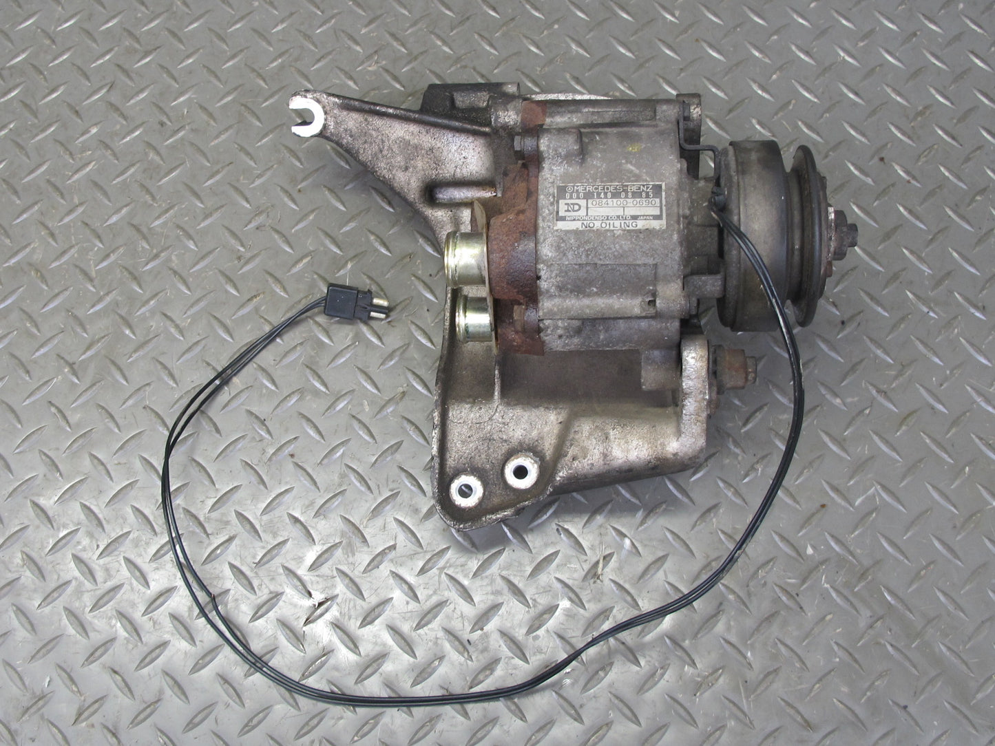 86-91 Mercedes W126 Air Injection Smog Pump 0001400885 OEM