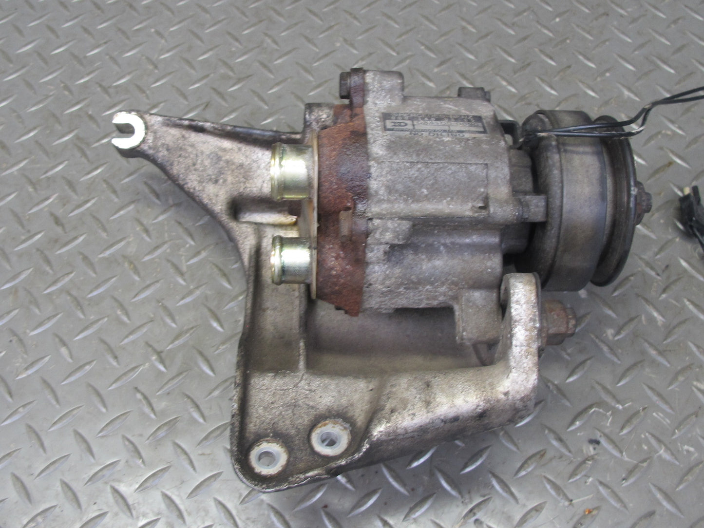 86-91 Mercedes W126 Air Injection Smog Pump 0001400885 OEM