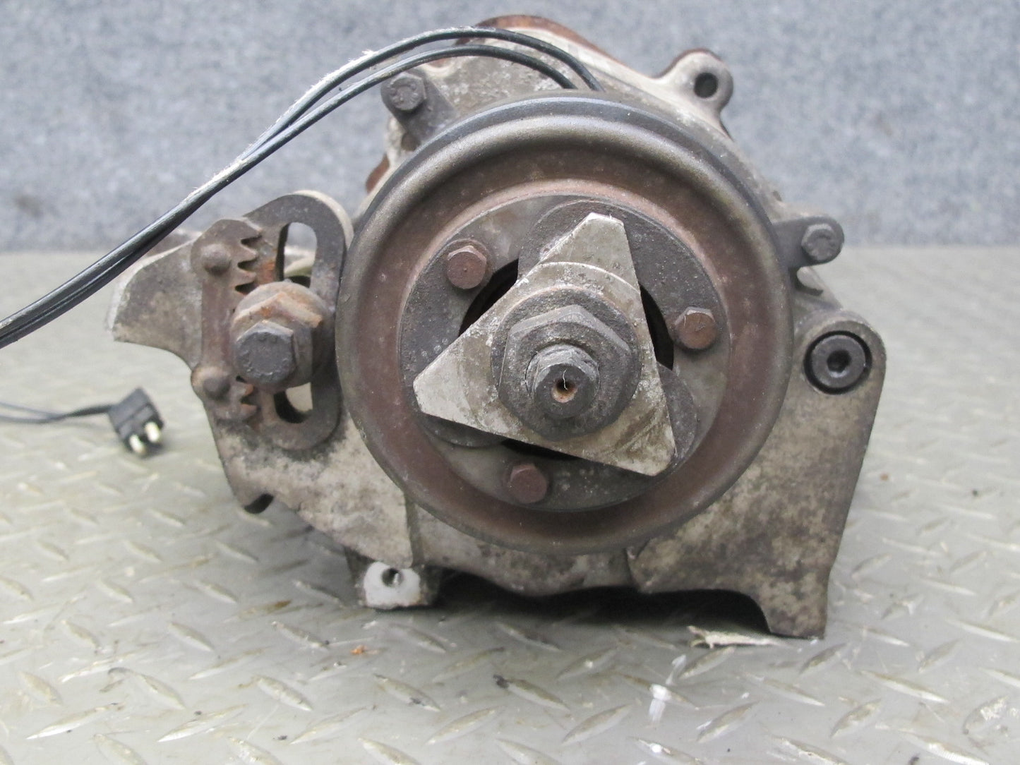 86-91 Mercedes W126 Air Injection Smog Pump 0001400885 OEM