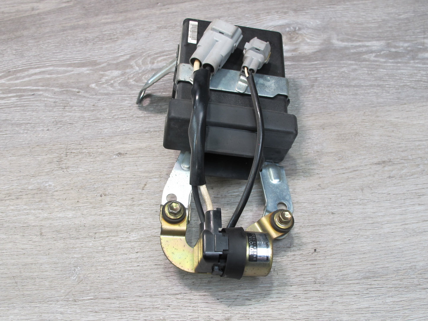 1991 Toyota MR2 SW21L NON Turbo Power Steering Control Module w Relay Assy OEM