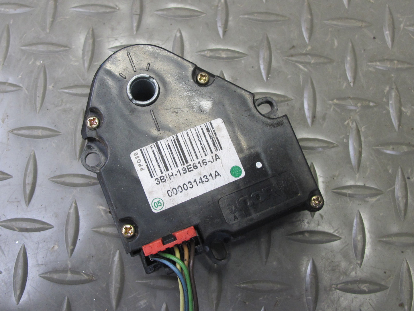 2003-2009 Hummer H2 Hvac A/C Air Heater Door Flap Actuator Motor W/ Wire Set