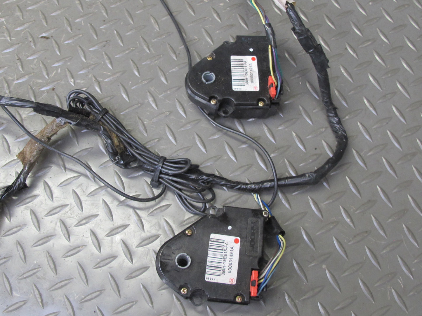 2003-2009 Hummer H2 Hvac A/C Air Heater Door Flap Actuator Motor W/ Wire Set