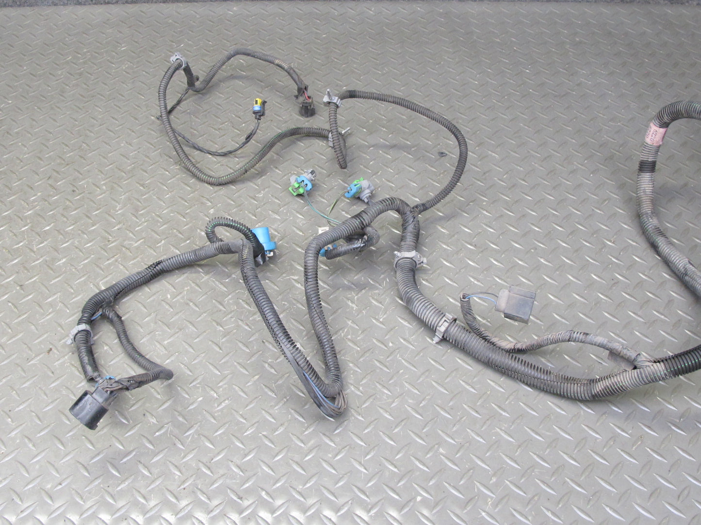 2003-2005 Hummer H2 Front Headlight Lamp Wire Wiring Harness 15186220