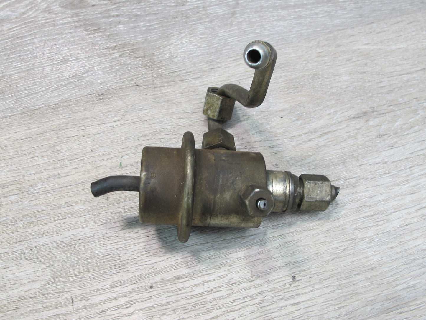 86-91 Mercedes W126 M117 Air Shut OFF Valve Fuel Pressure Regulator Set OEM