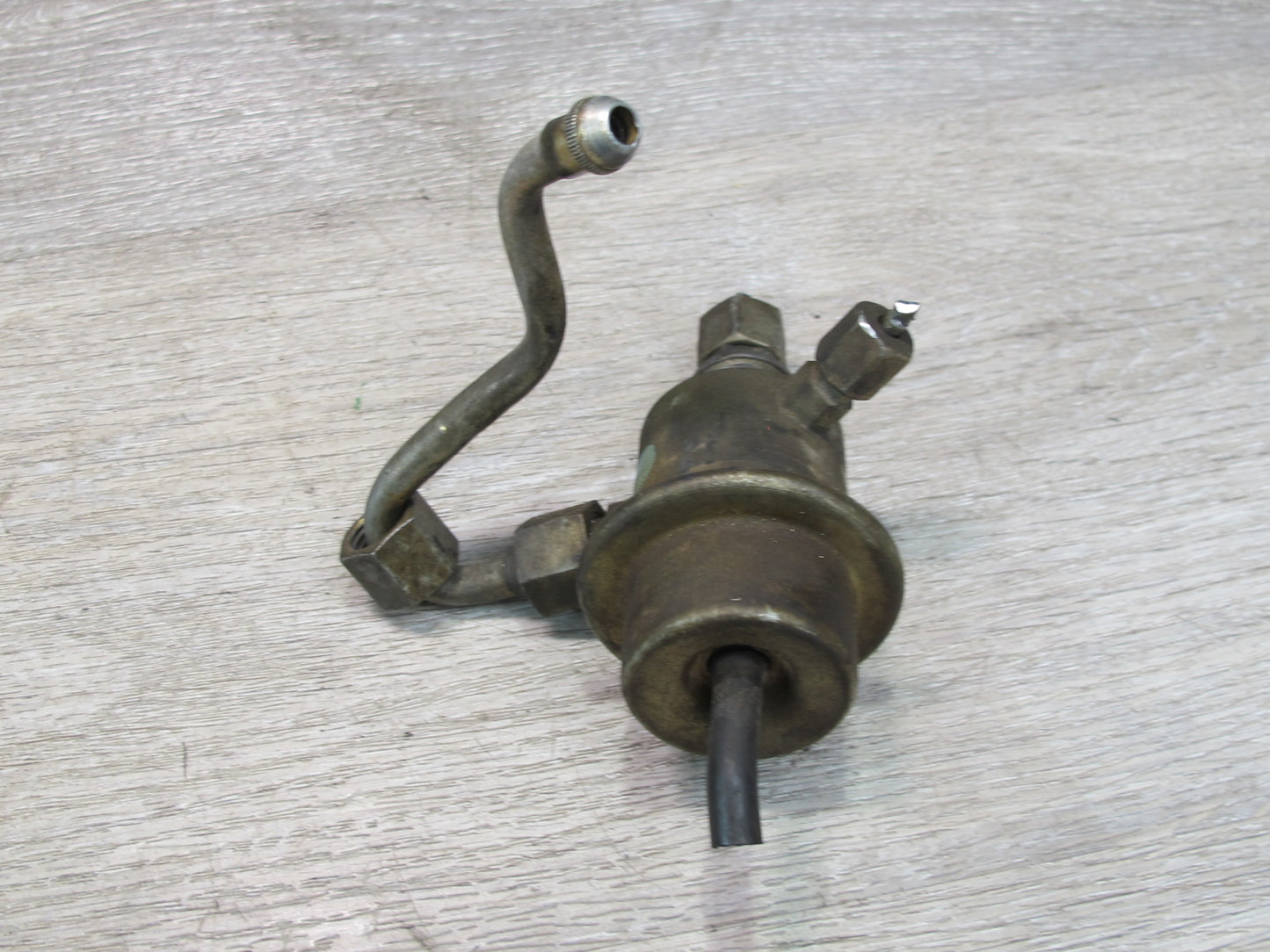 86-91 Mercedes W126 M117 Air Shut OFF Valve Fuel Pressure Regulator Set OEM
