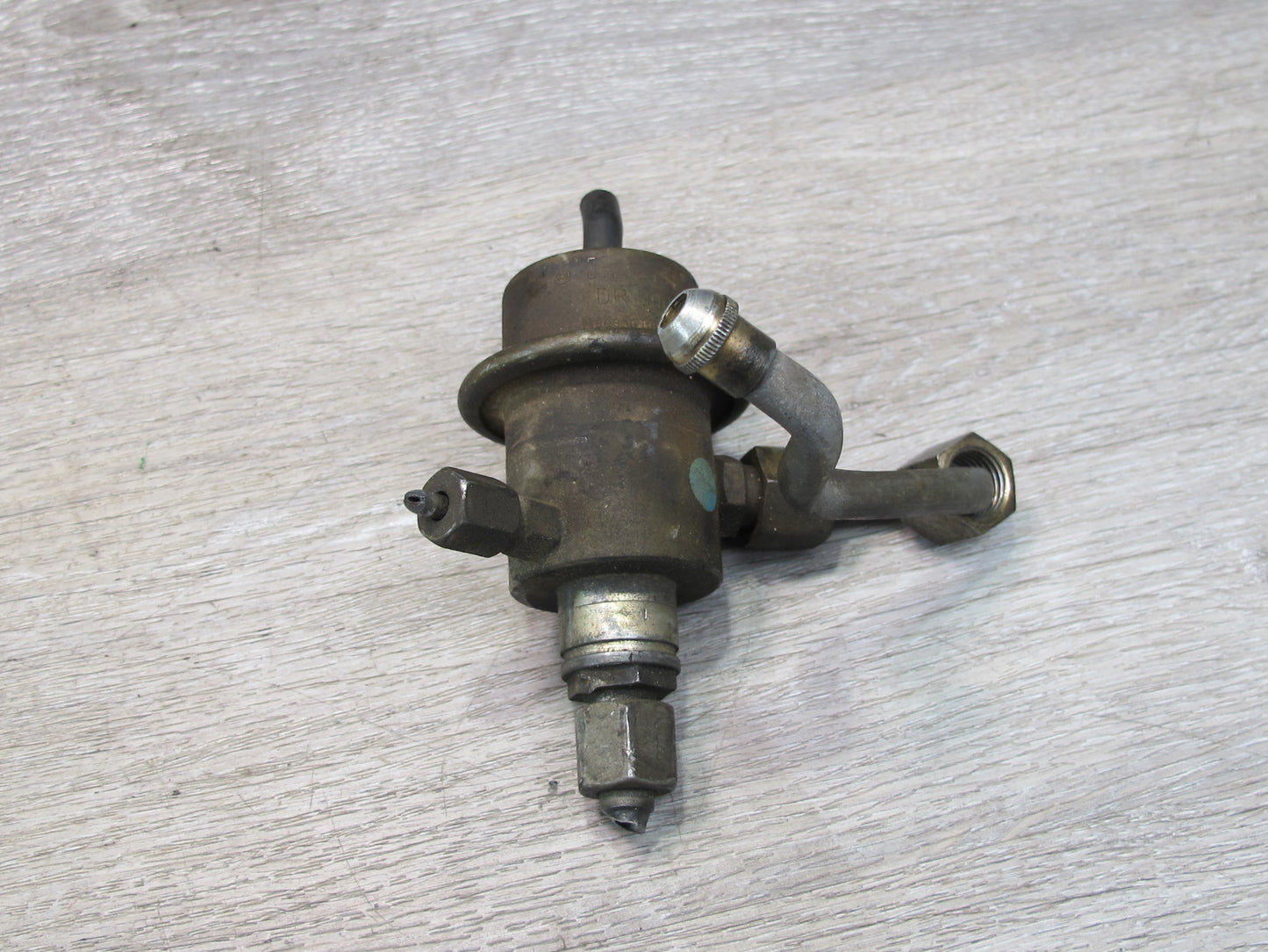 86-91 Mercedes W126 M117 Air Shut OFF Valve Fuel Pressure Regulator Set OEM