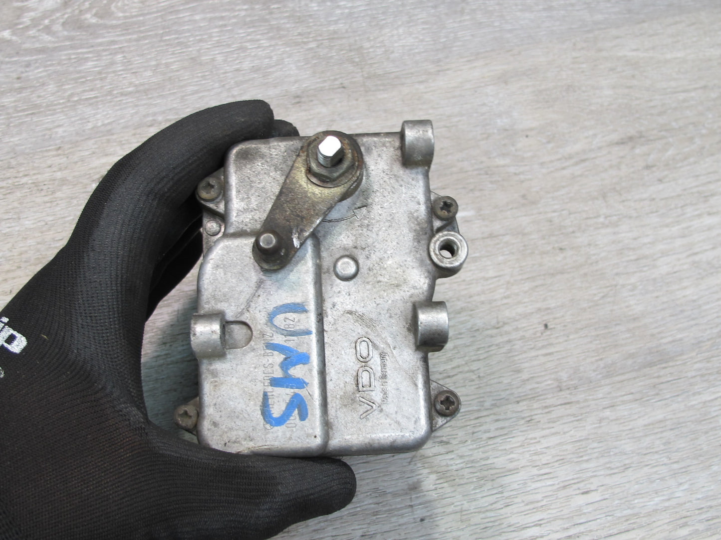 86-91 Mercedes W126 Cruise Control Actuator Motor 0015457532 OEM