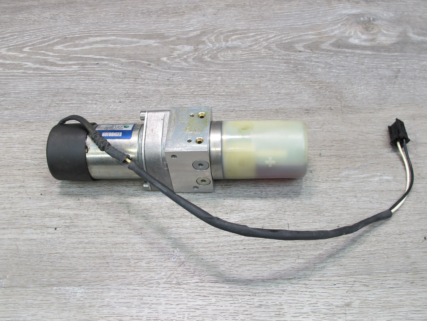 07-13 Mercedes W221 S-class Rear Trunk Lid Locking Hydraulic Pump Motor OEM