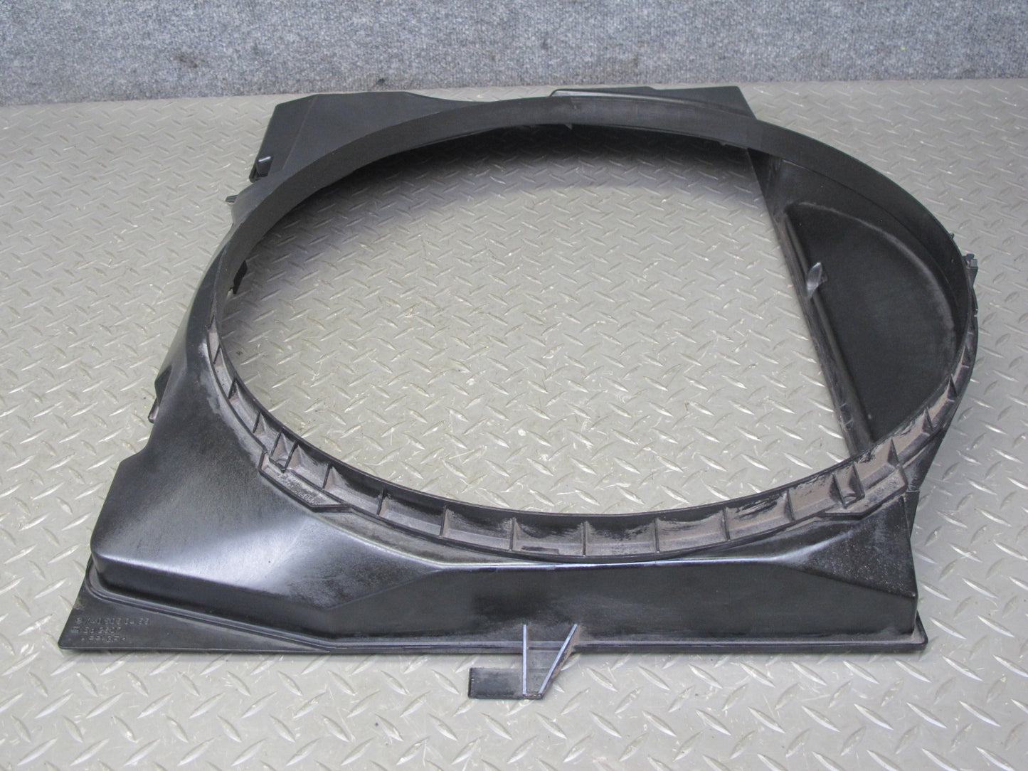 1995 Mercedes W140 S320 Engine Cooling Fan Motor Shroud 1405050455 OEM