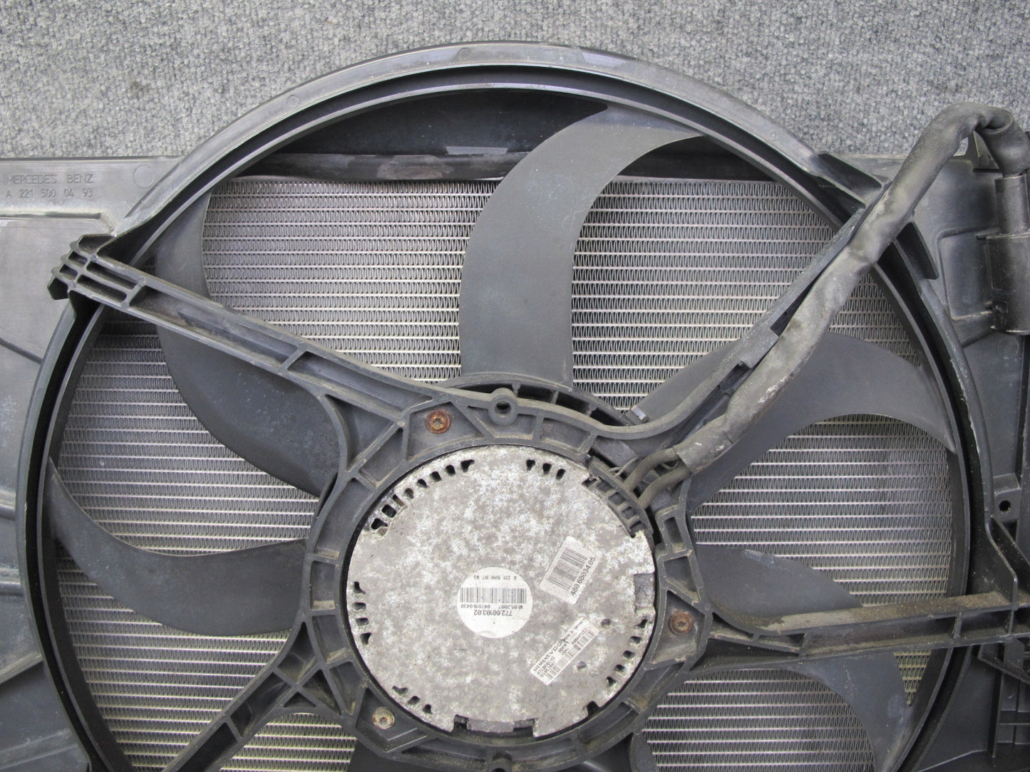 07-09 Mercedes W221 S550 AWD Engine Cooling Radiator AC Condenser Fan Shroud OEM
