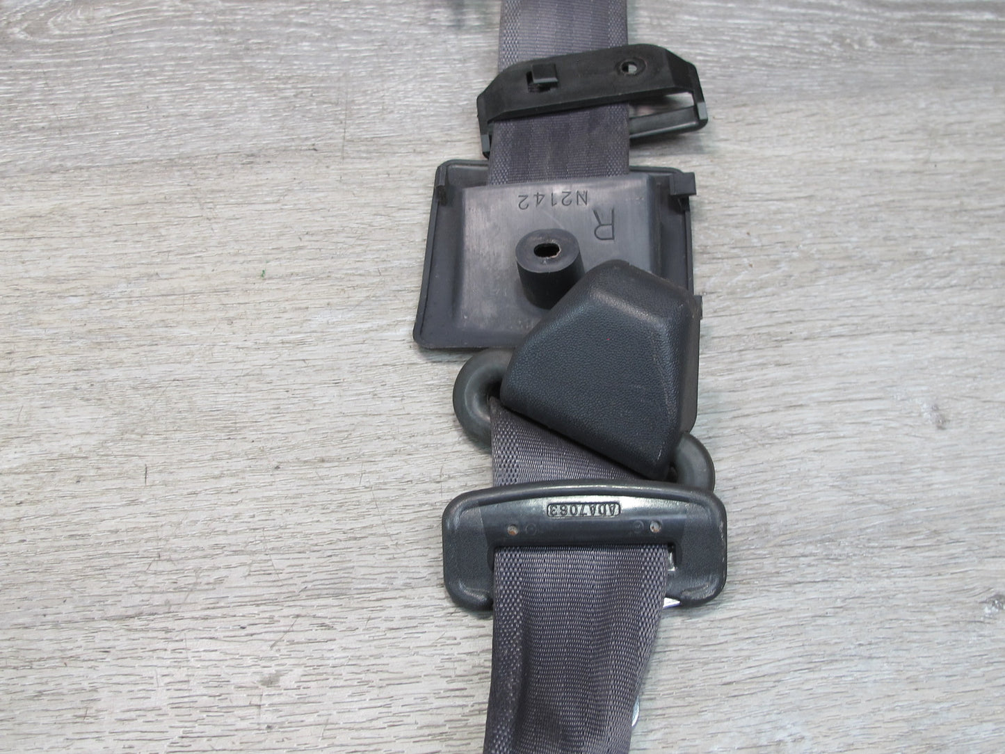 91-99 DODGE STEALTH FRONT RIGHT & LEFT SIDE SEATBELT RETRACTOR SET OEM