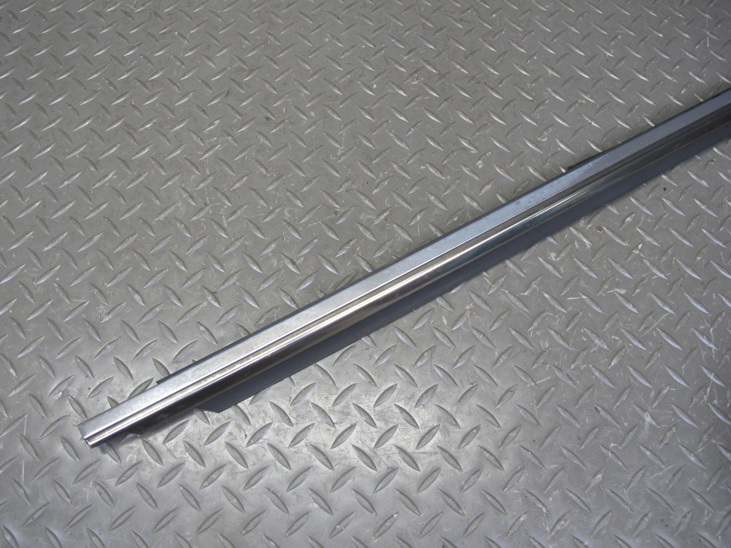 94-99 Mercedes W140 Rear Left Door B Pillar & Window Trim Molding Silver Set OEM