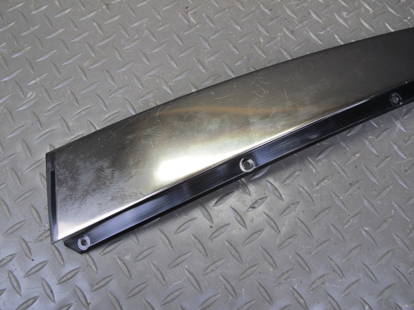 94-99 Mercedes W140 Front Right Door B Pillar & Window Trim Molding Silver Set