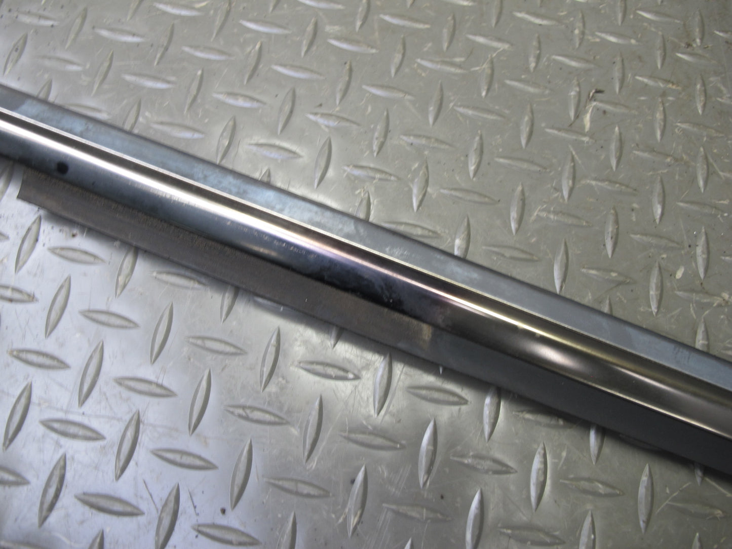 94-99 Mercedes W140 Front Right Door B Pillar & Window Trim Molding Silver Set